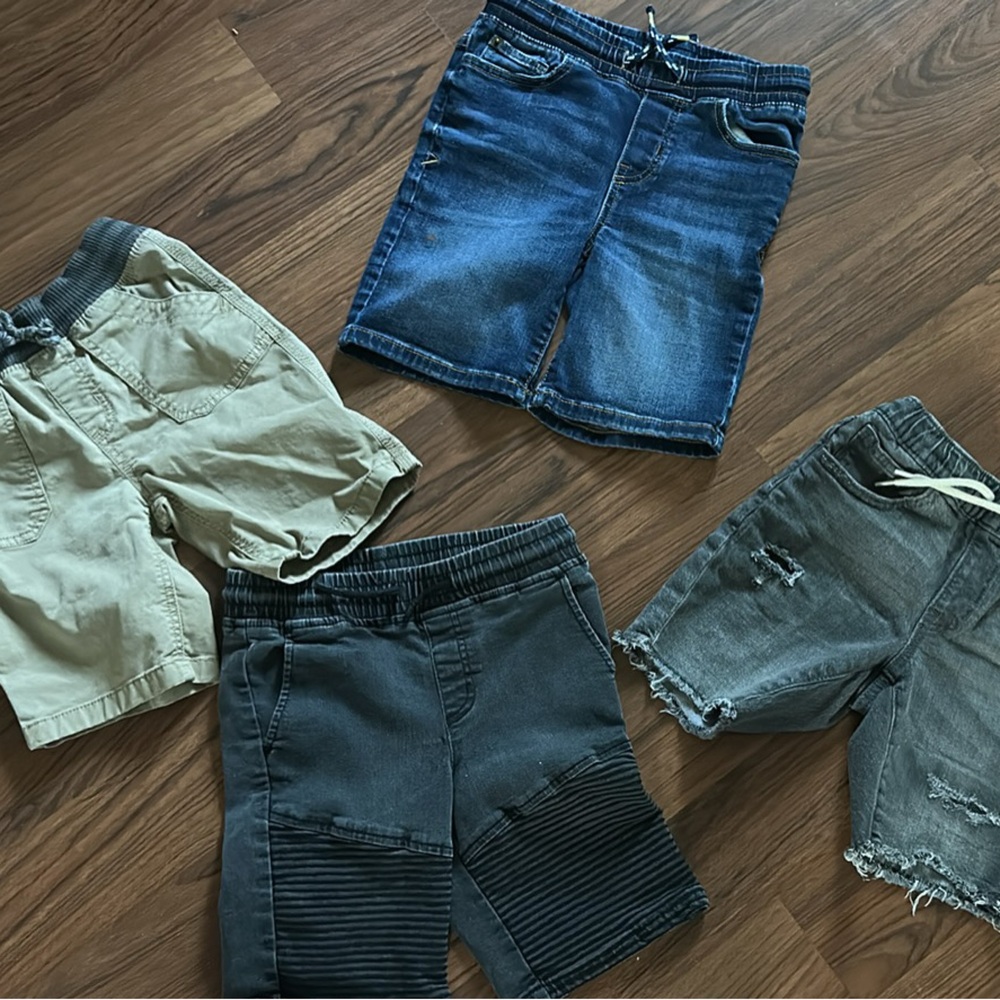 Set of Four Stylish Shorts in Various Colors
